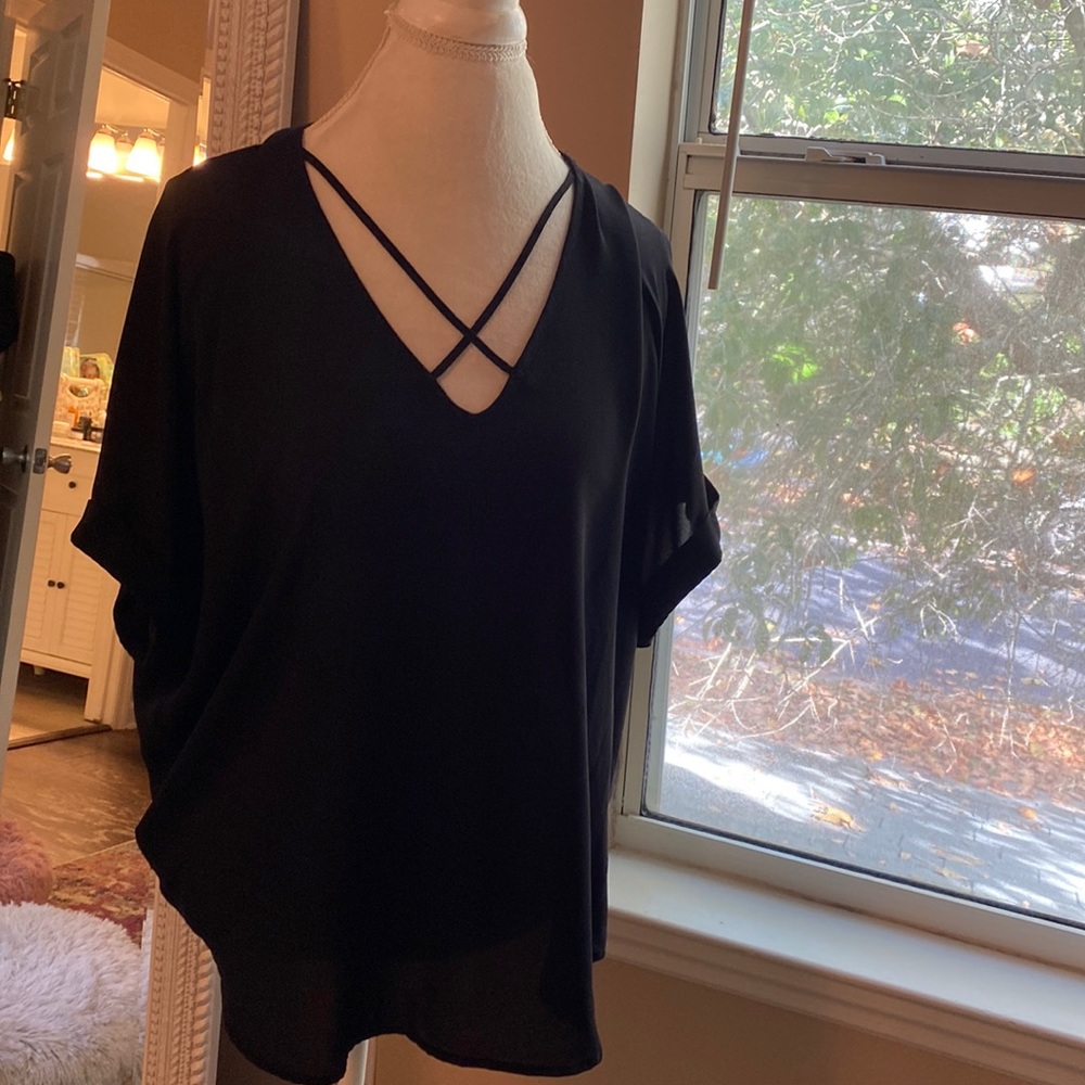 Francesca's Criss Cross Front Blouse